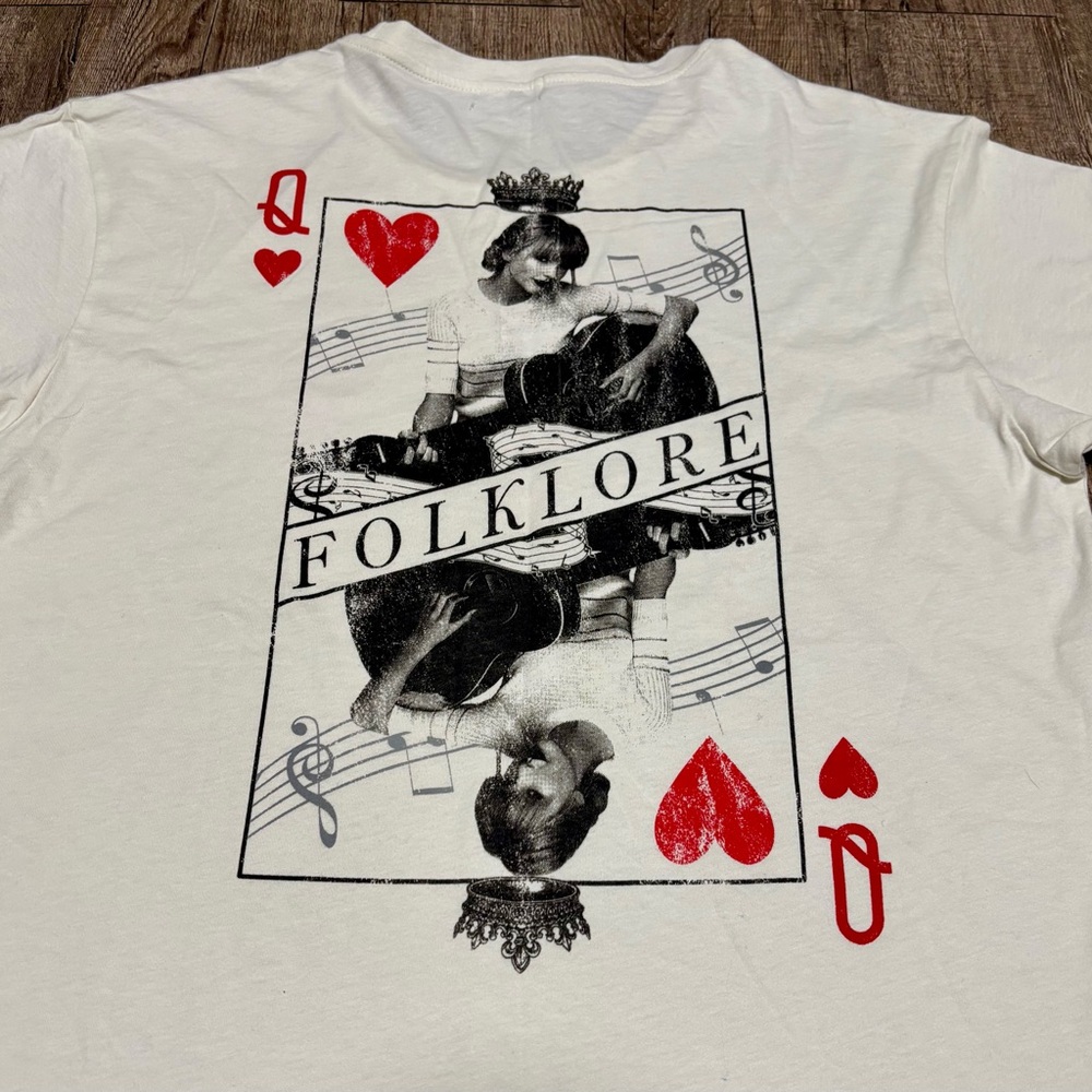 Rare! NWT Taylor Swift Originality Crewneck Folklore “Queen of Hearts” T-Shirt